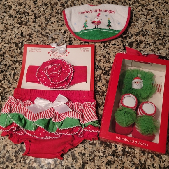 0-6 Months Christmas Bundle 🎄☃️ - Picture 1 of 7